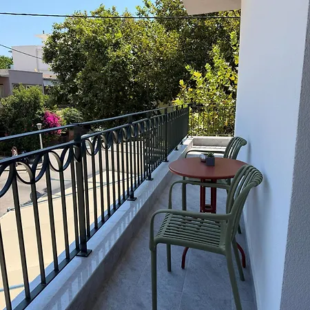 Pandemi Luxury Living * Rhodes City